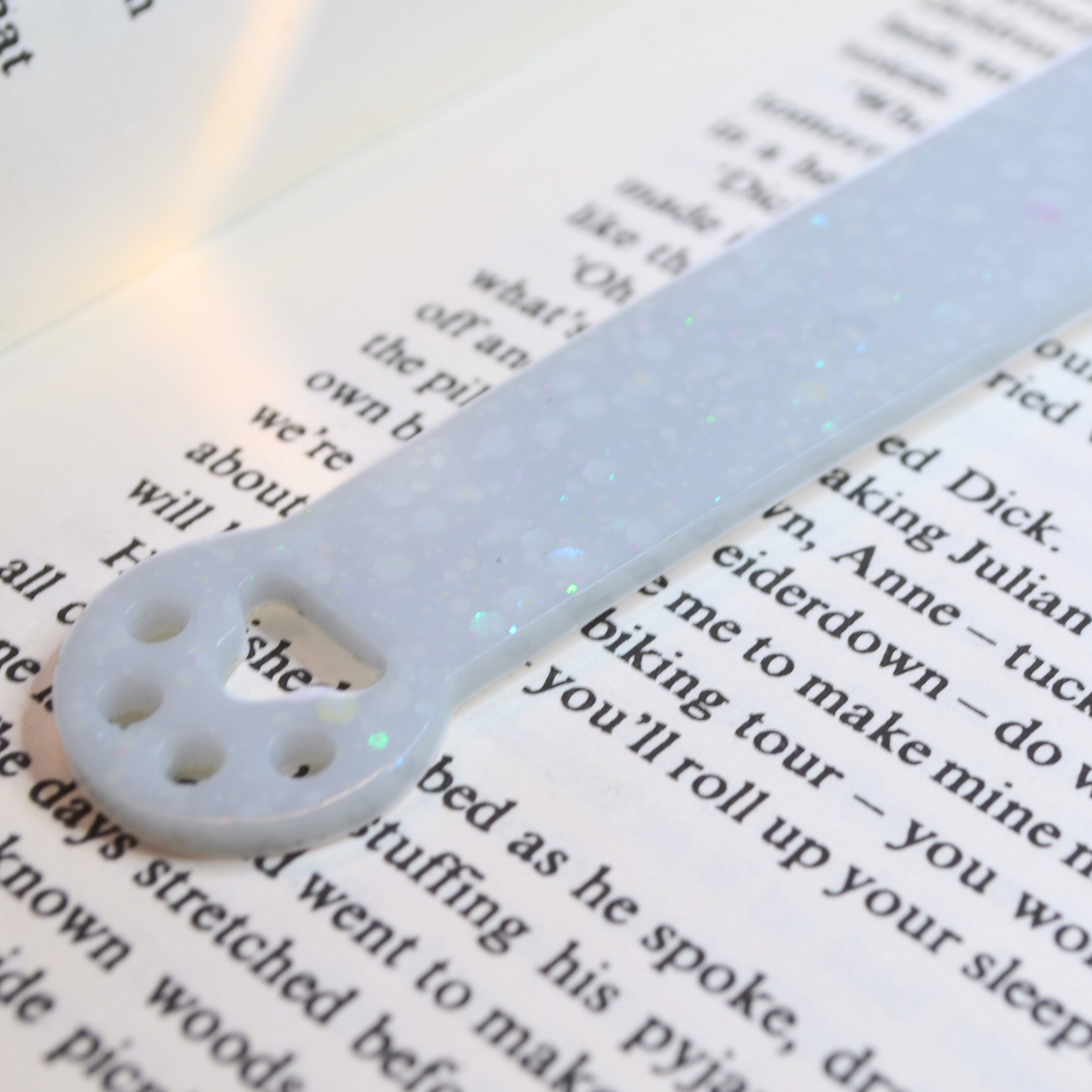 White Glitter Paw Resin Bookmark
