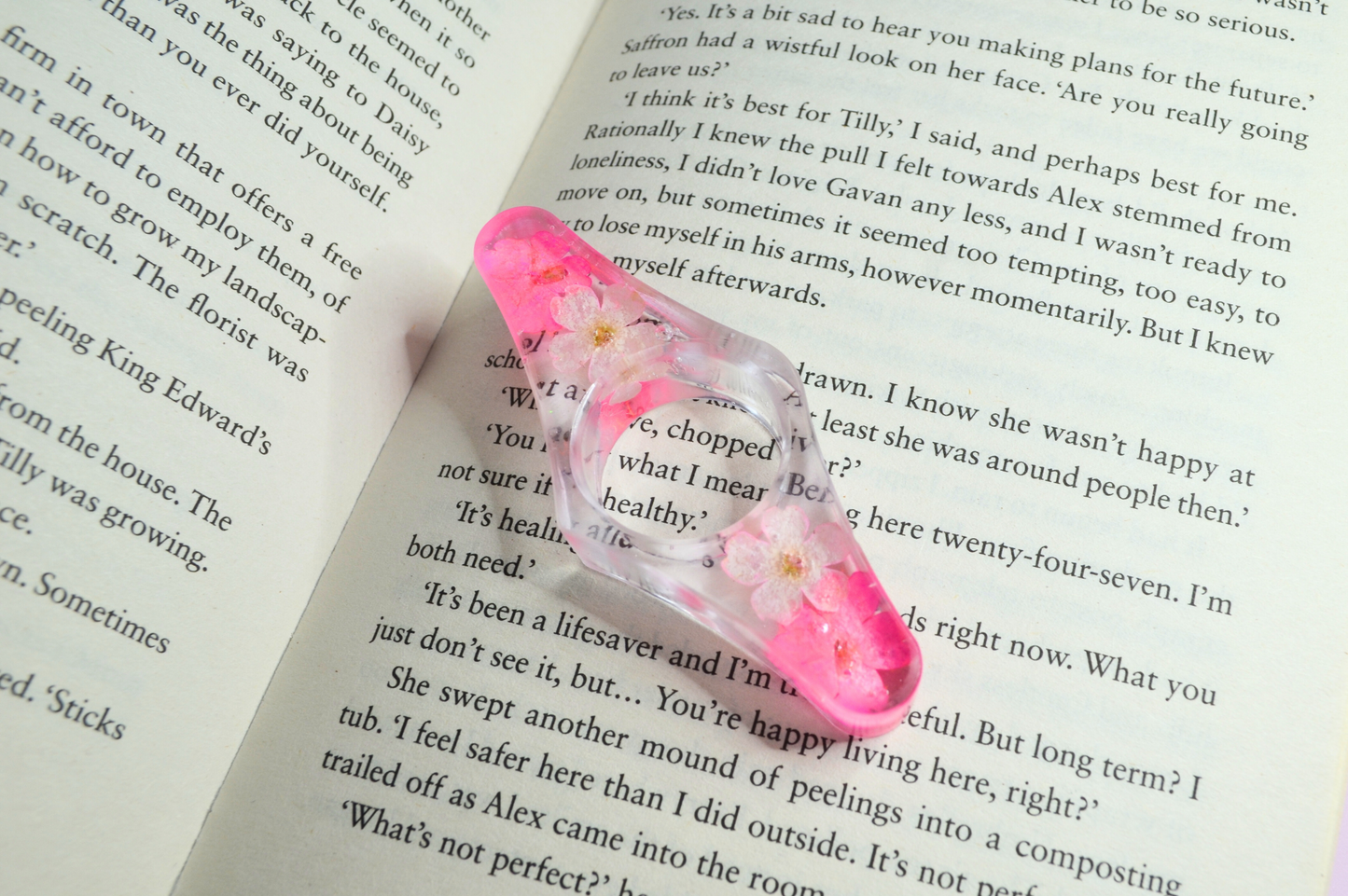 Floral Dream Resin Page Holder
