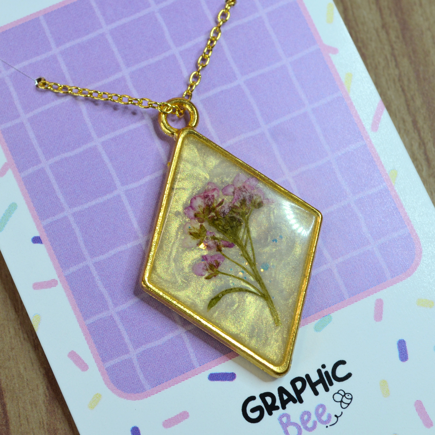 Diamond Shape Floral Embedded Necklace